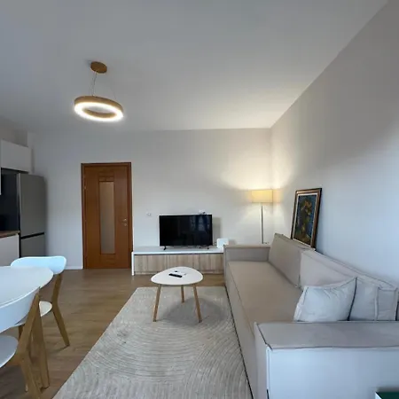 Apartment House Center *